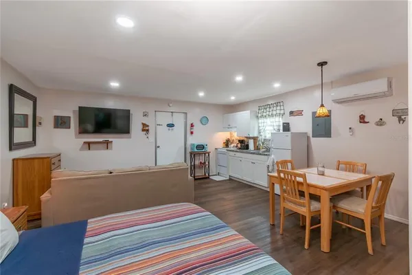 $1,760,000 | 13025 Northwest Gainesville Road, Reddick, FL 32686