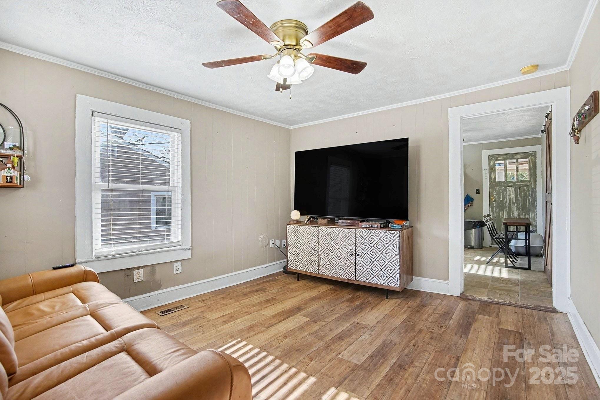 409 South Maple Street Dallas, NC 28034 - Photo 3 of 11