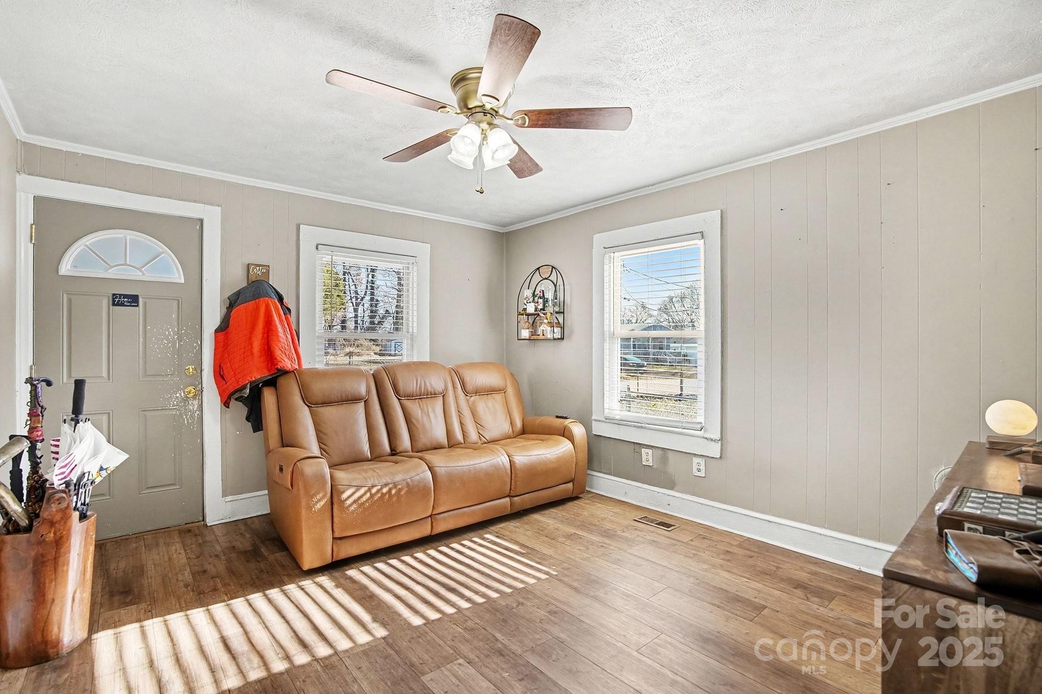 409 South Maple Street Dallas, NC 28034 - Photo 4 of 11