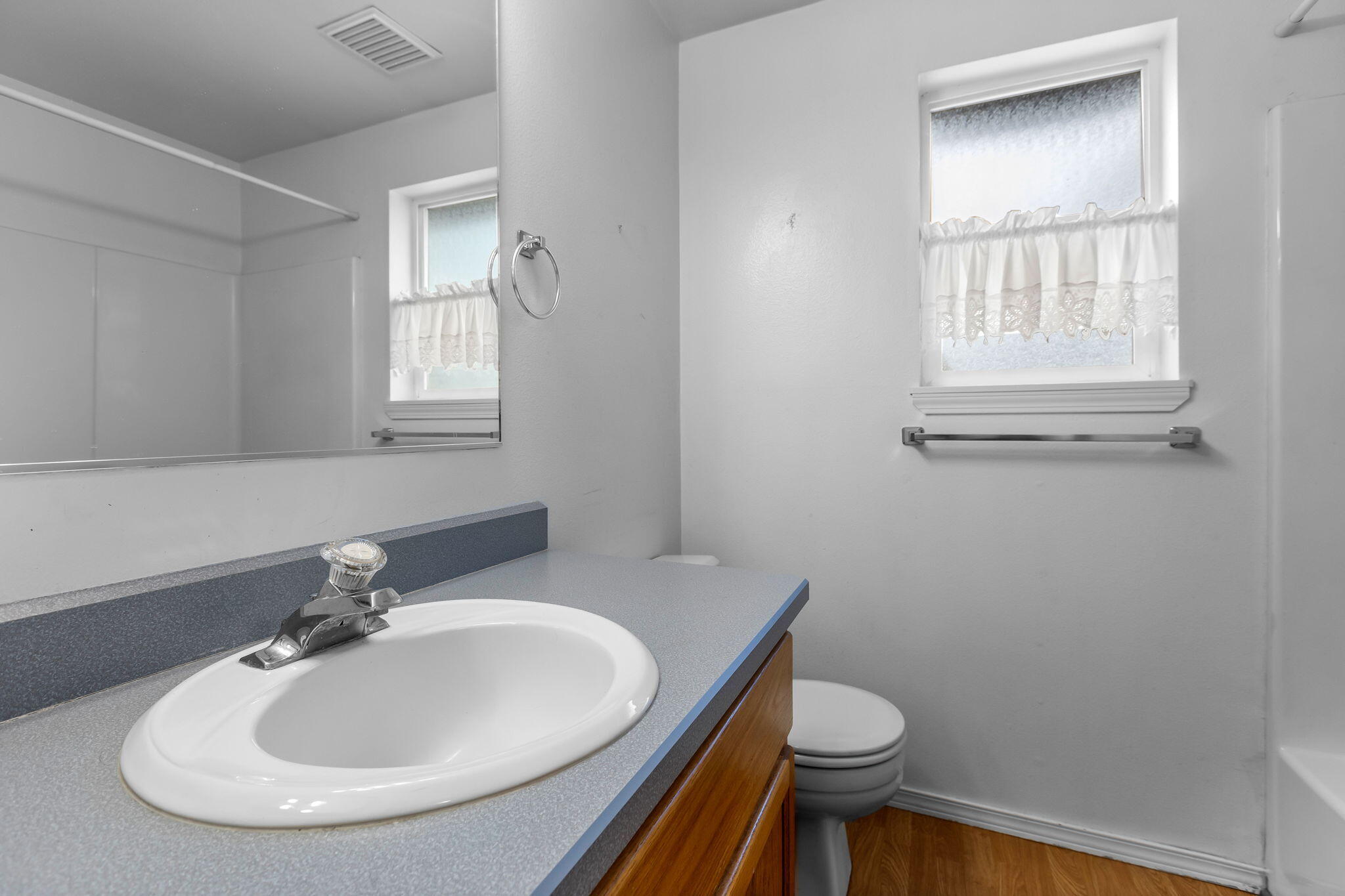 20732 Gallop Road Bend, OR 97701 - Photo 15 of 22 second full bath
