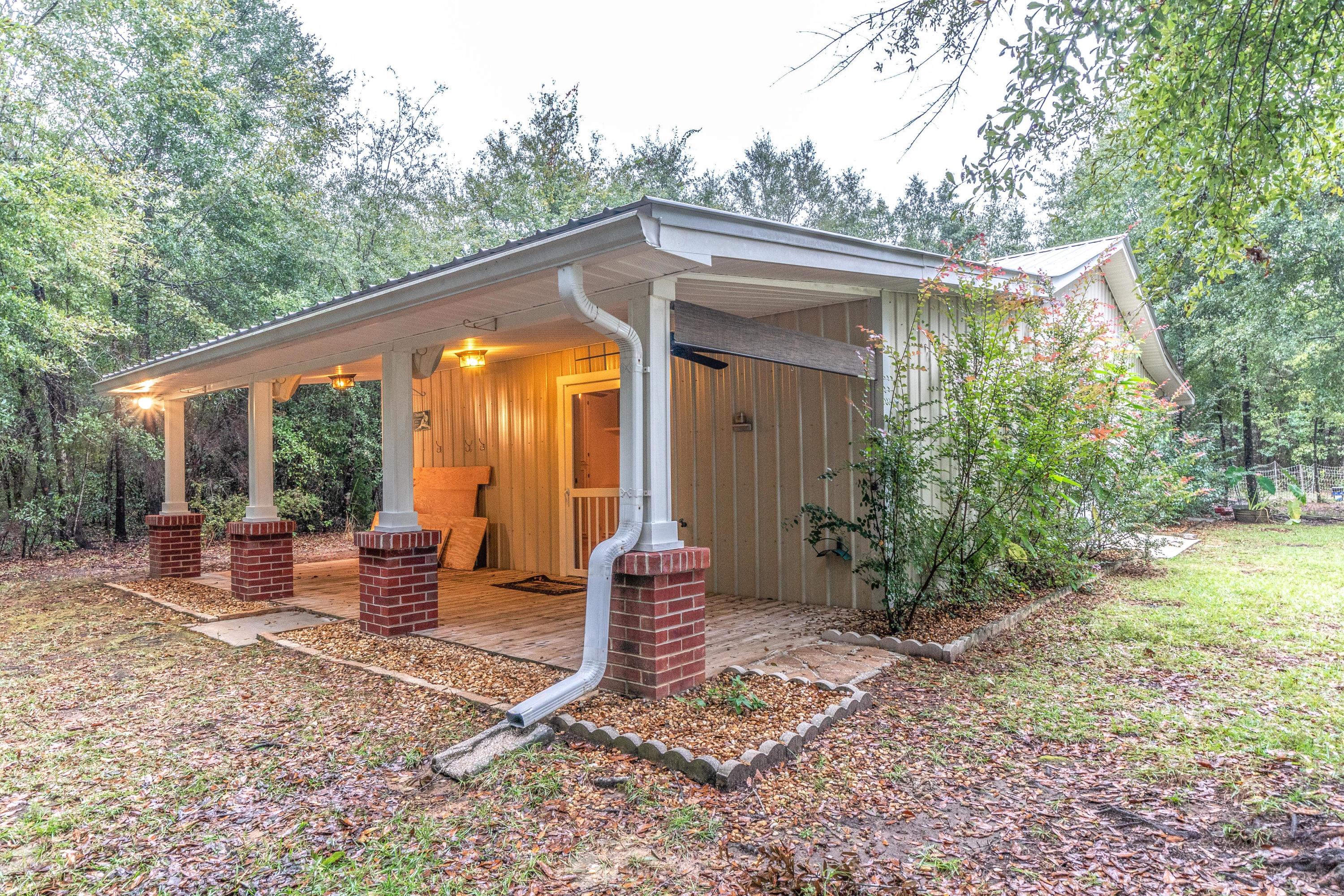 4720 Broderick Road Holt, FL 32564 - Photo 28 of 43 DSC08265