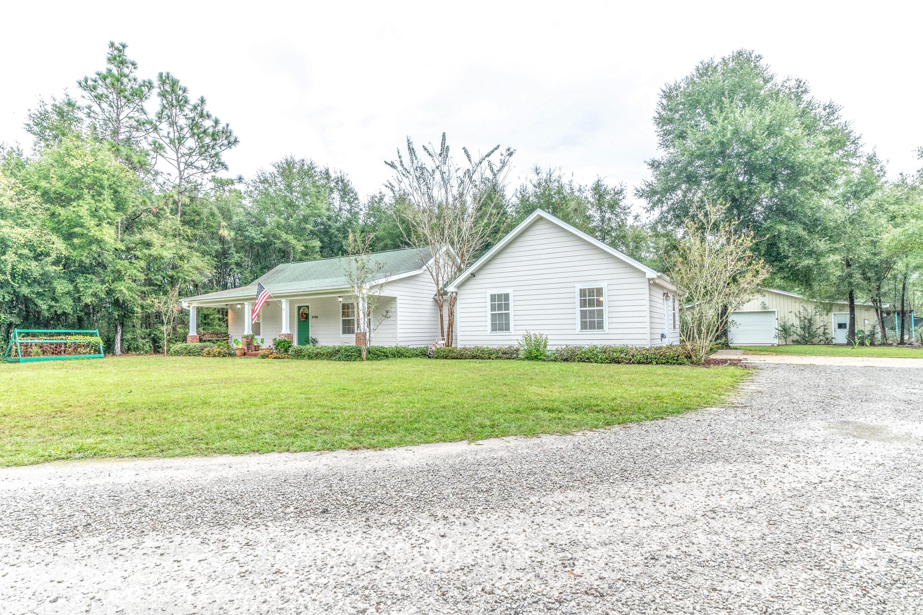 4720 Broderick Road Holt, FL 32564 - Photo 32 of 43 DSC08157