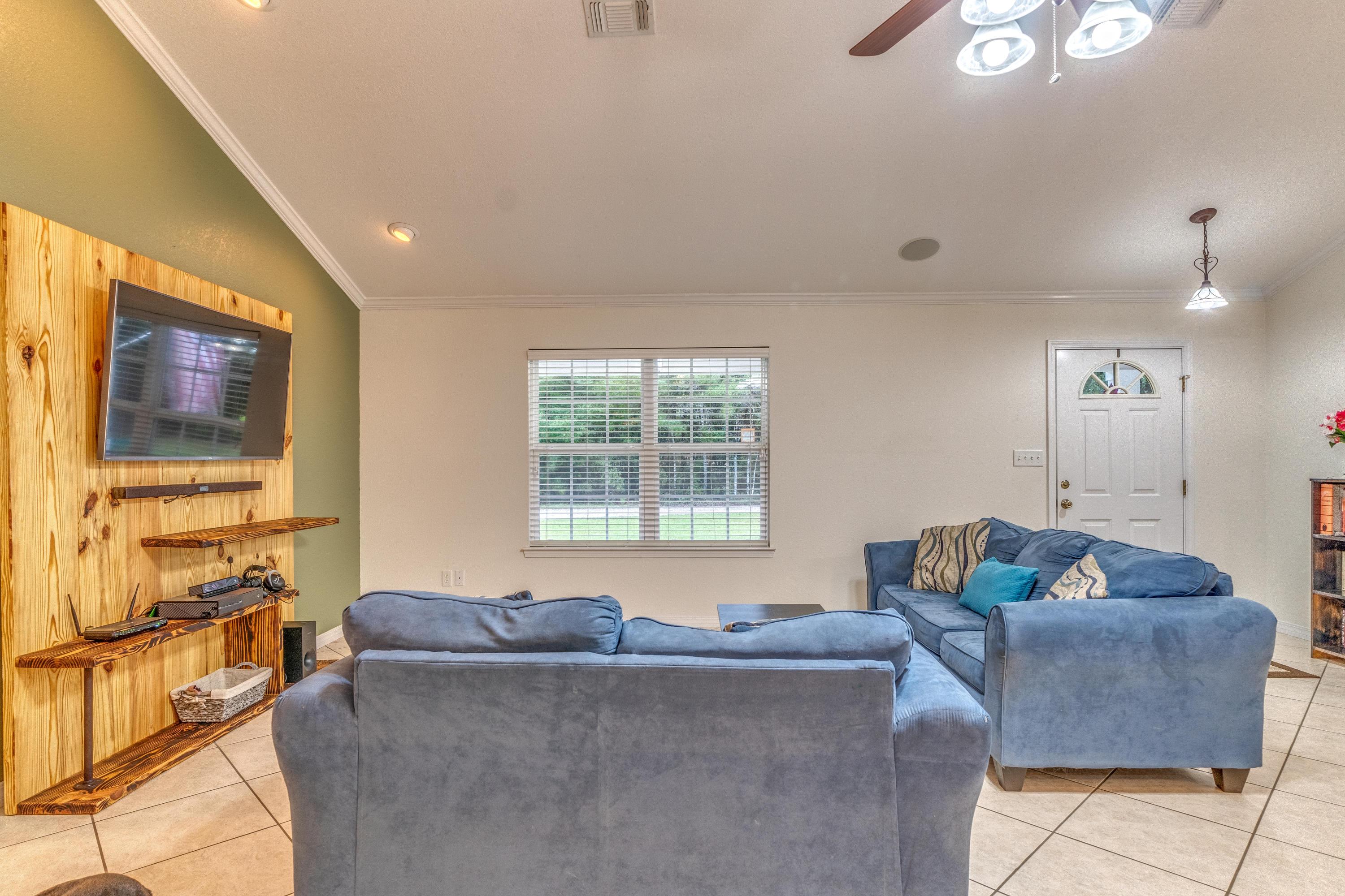 4720 Broderick Road Holt, FL 32564 - Photo 8 of 43 16