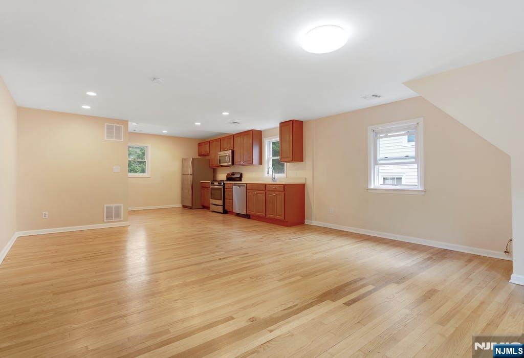125 Lenox Avenue, Unit 2 Ridgewood, NJ 07450 - Photo 2 of 15 Gallery Image 2