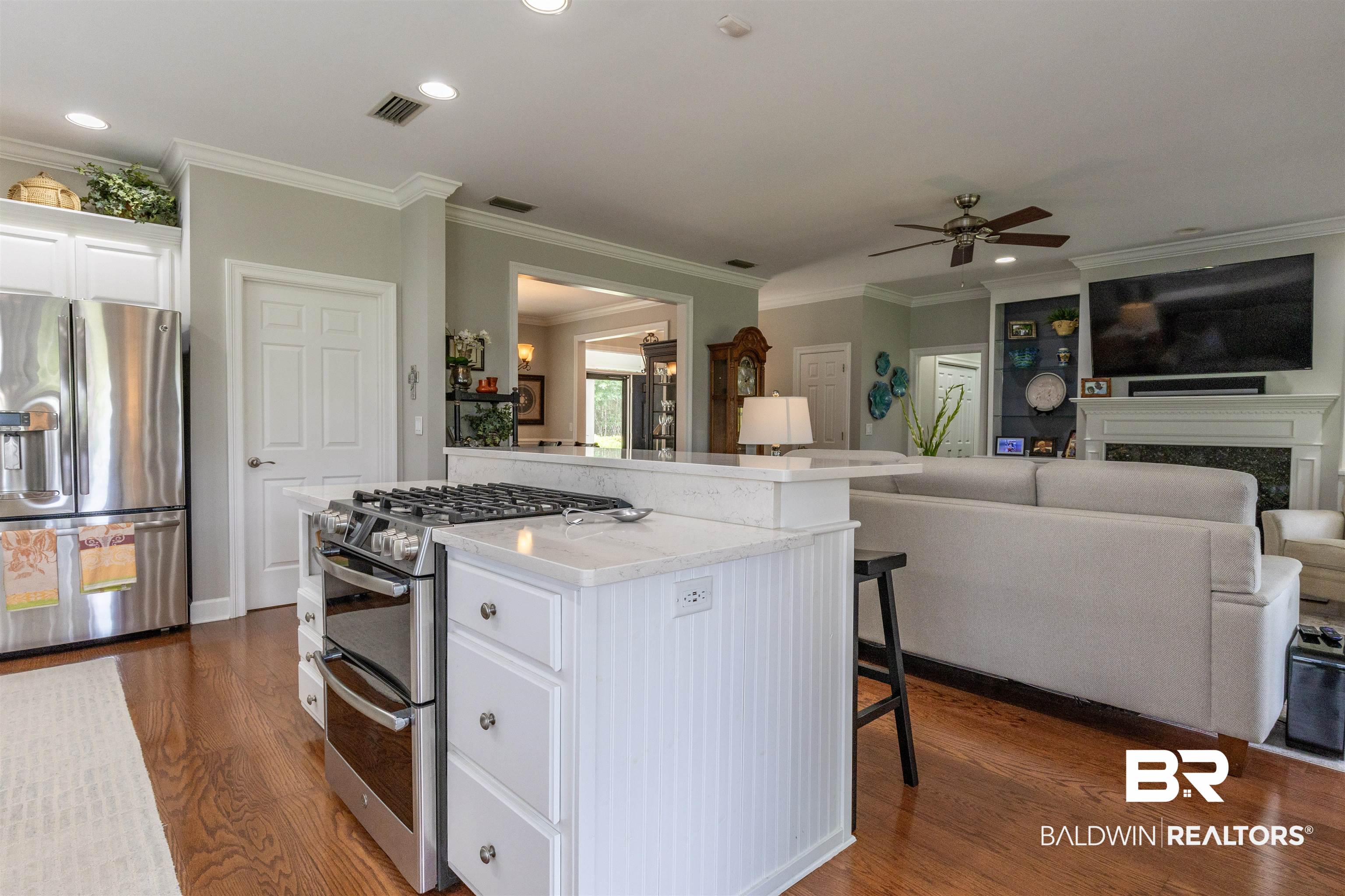 32968 Steelwood Ridge Road Loxley, AL 36551 - Photo 10 of 38 Gas Range with Quartz Countertops