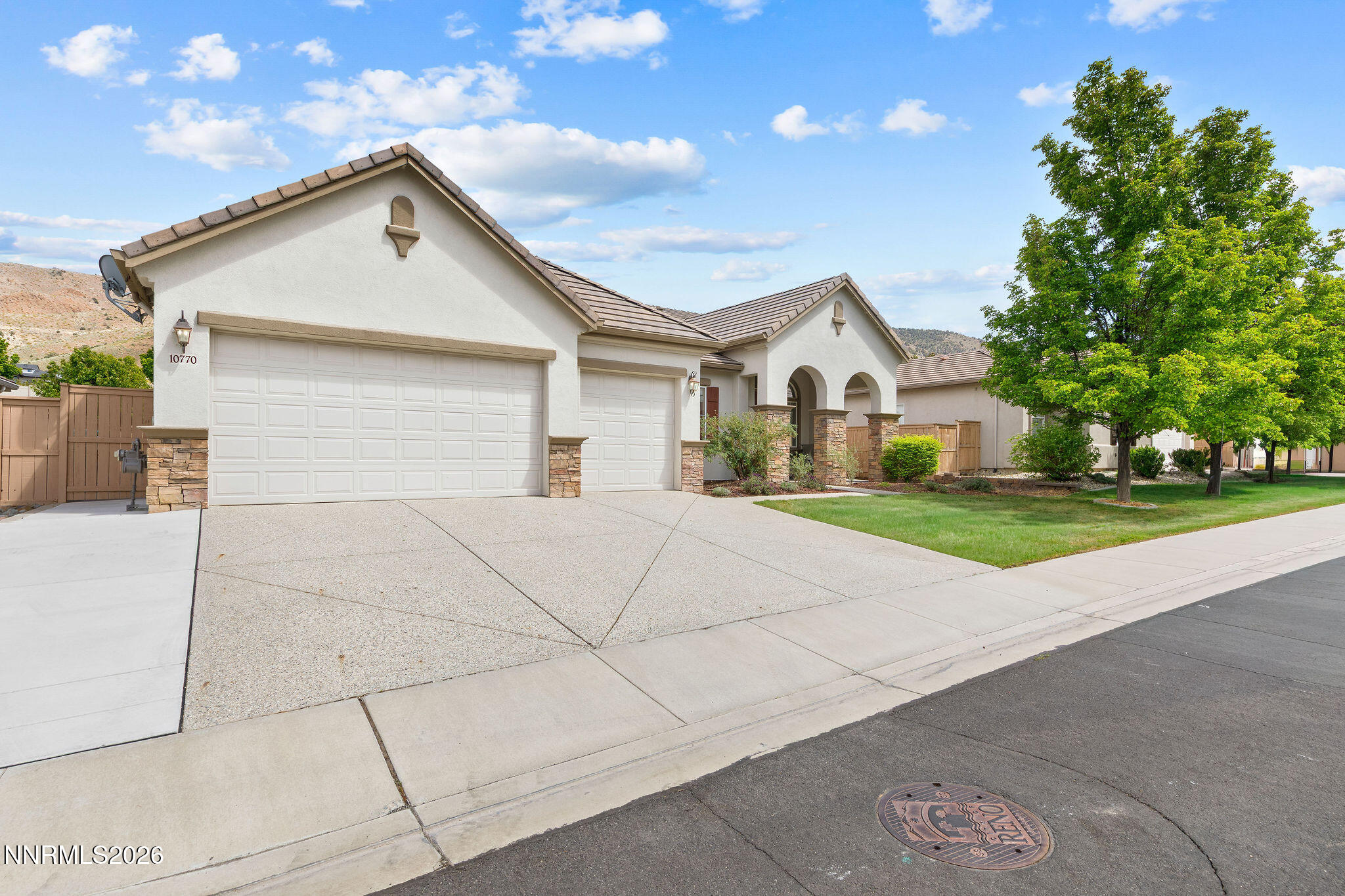 10770 Summer Glen Drive Reno, NV 89521 - Photo 4 of 57 10770SummerGlen(1of55)