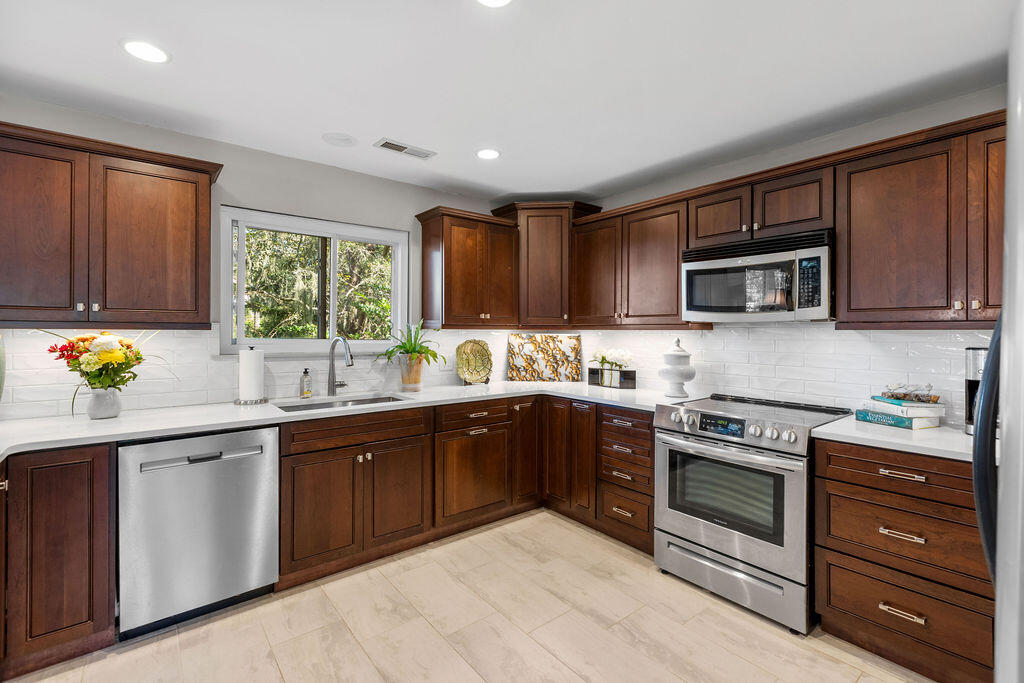 2549 Clear Marsh Road Seabrook Island, SC 29455 - Photo 19 of 57 2549-Clear-Marsh-19