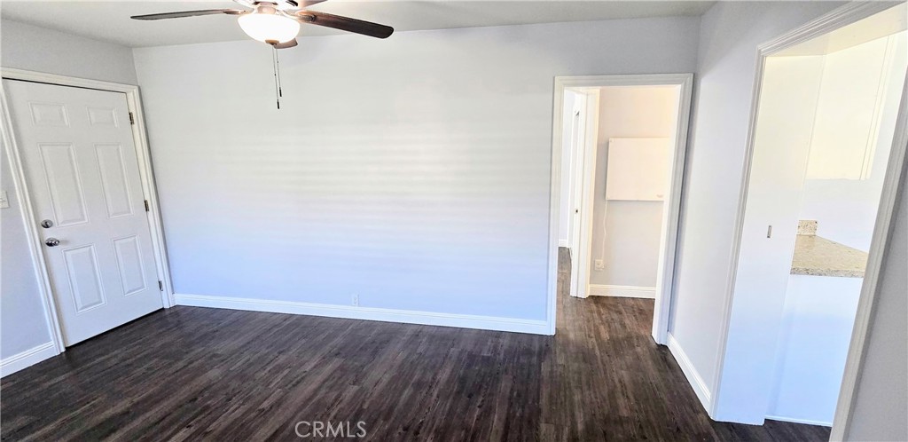 12146 Pine Street, Unit D Norwalk, CA 90650 - Photo 10 of 21 Living room