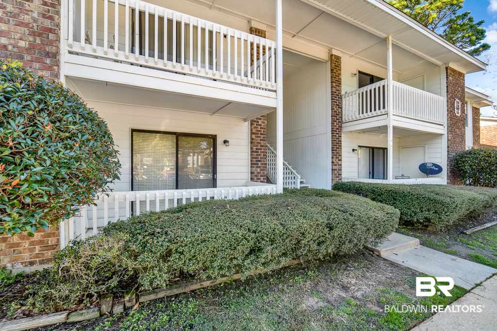 6050 Grelot Road, Unit 103 Mobile, AL 36609 - Photo 1 of 15