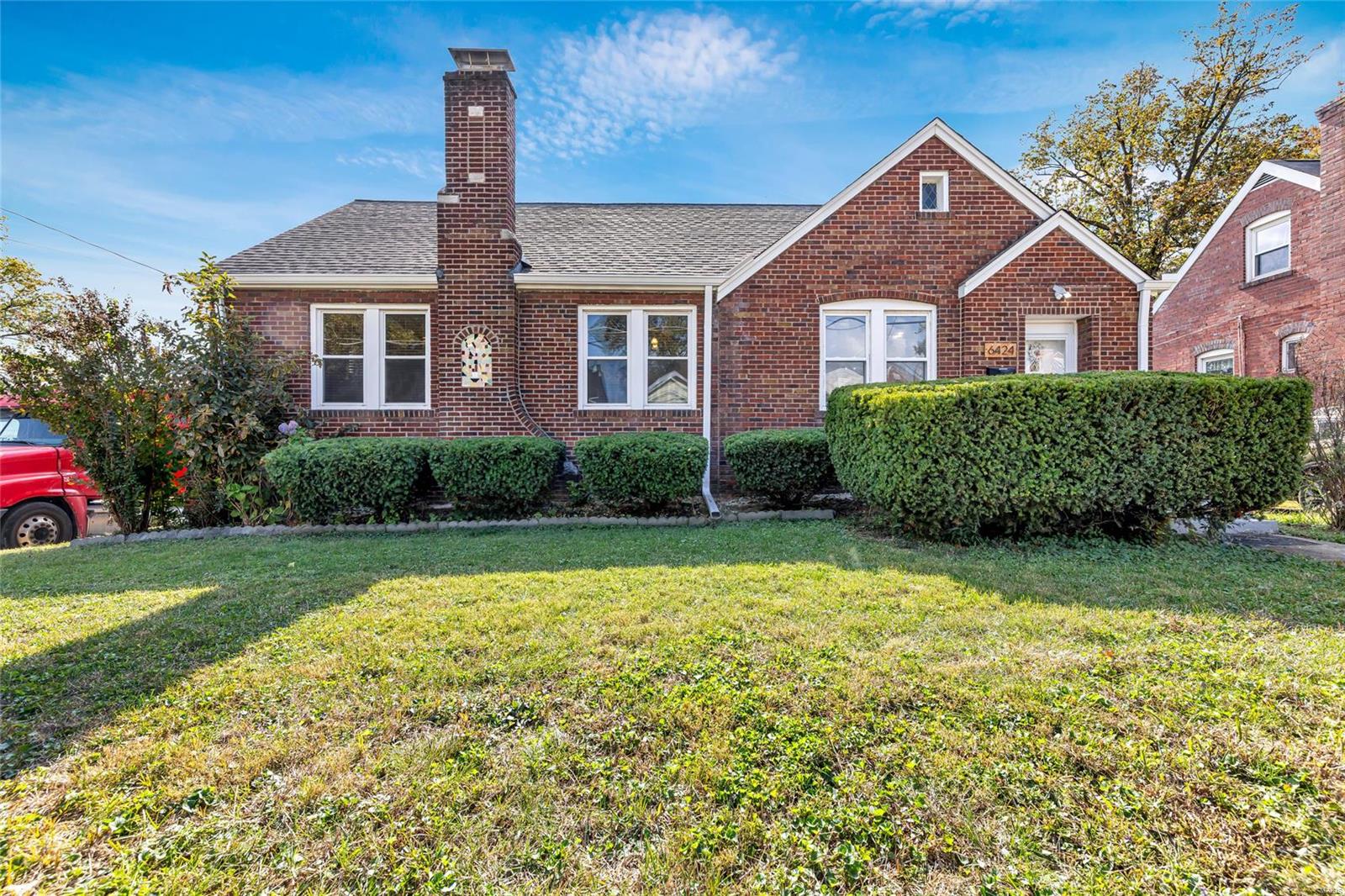 6424 Weber Road St. Louis, MO 63123 - Photo 1 of 19 Gallery Image 1