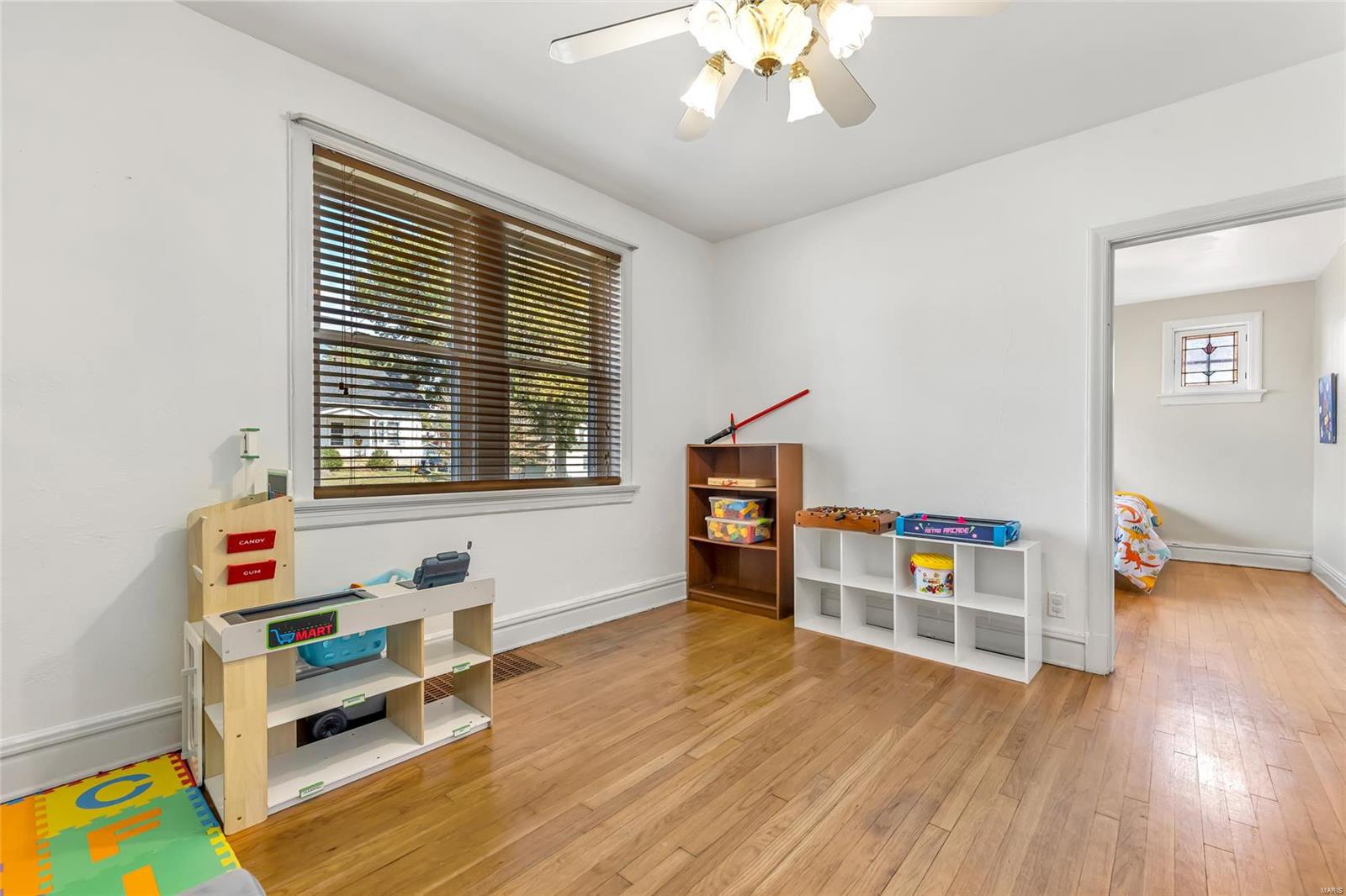 6424 Weber Road St. Louis, MO 63123 - Photo 6 of 19 Gallery Image 6