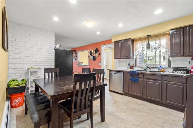 $549,900 | 22 Whipple Avenue, North Providence, RI 02911