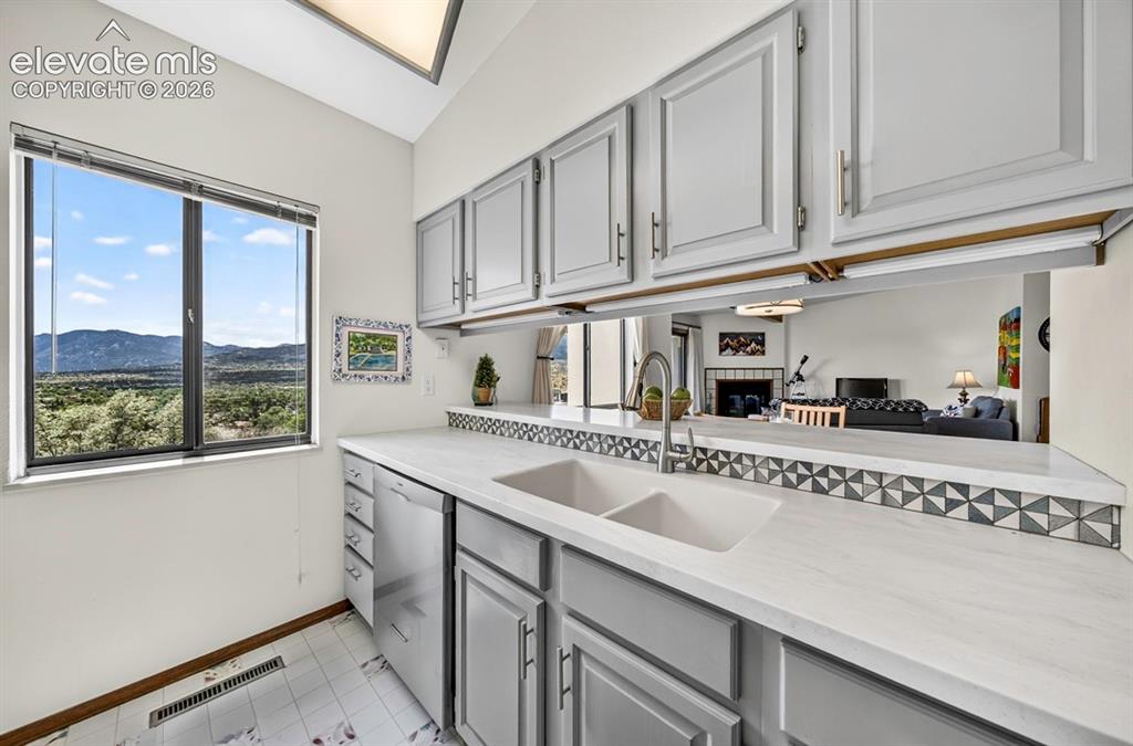 930 Fontmore Road, Unit D Colorado Springs, CO 80904 - Photo 13 of 29