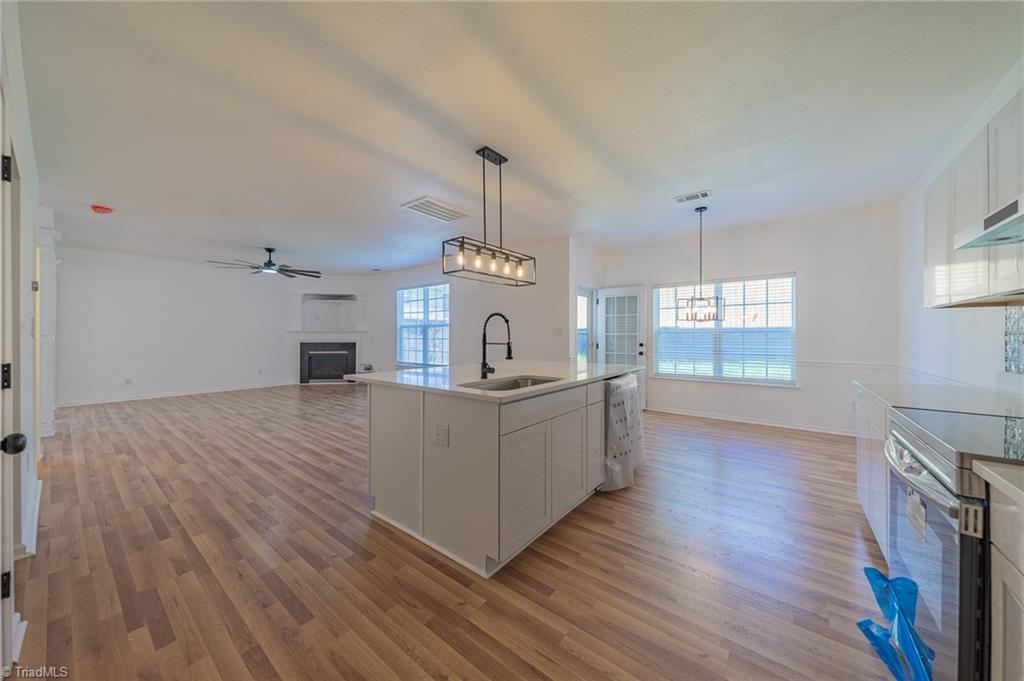 884 Jennifer Lane High Point, NC 27265 - Photo 11 of 29