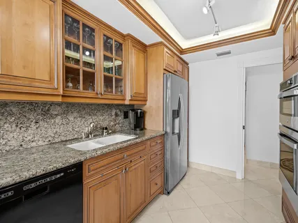 $1,250,000 | 901 East Camino Real, Unit 4D, Boca Raton, FL 33432