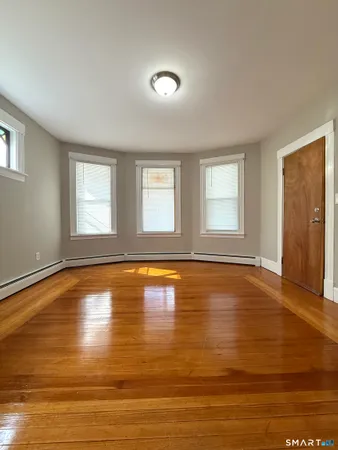 $1,900 | 145 Smith Street, Unit 1, New Britain, CT 06053