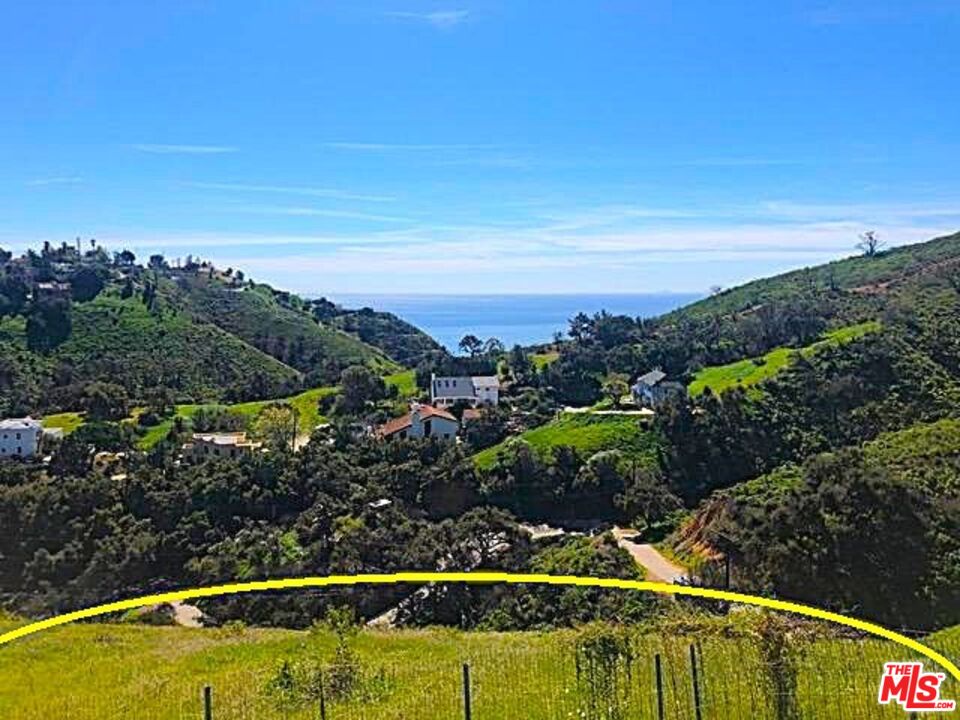 27152 Carrita Road Malibu, CA 90265 - Photo 3 of 10