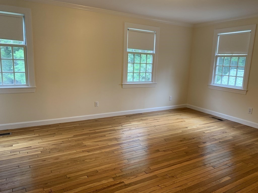 31 Jericho Road, Unit 31 Weston, MA 02493 - Photo 11 of 18