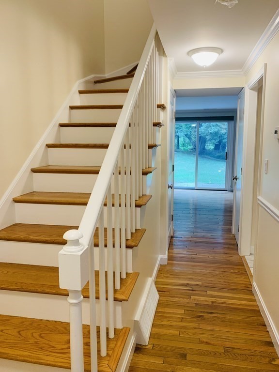 31 Jericho Road, Unit 31 Weston, MA 02493 - Photo 3 of 18