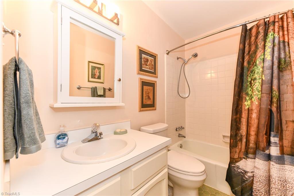 3605 Gramercy Road Greensboro, NC 27410 - Photo 27 of 29 Gallery Image 27