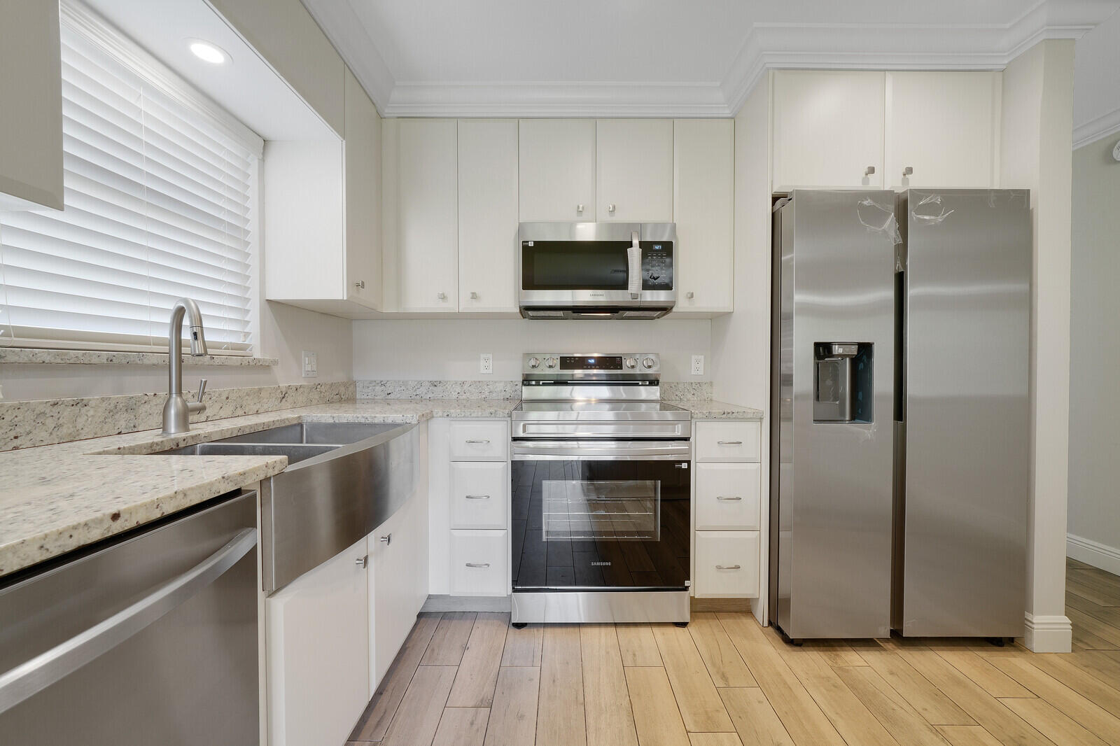 683 Dover Street, Unit 683 685 Boca Raton, FL 33487 - Photo 13 of 31 09_DSC01966_mls