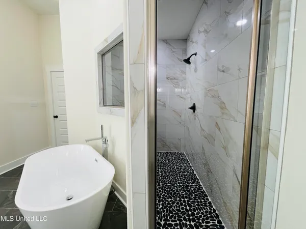 $409,900 | 663 Moore Loop, Byhalia, MS 38611