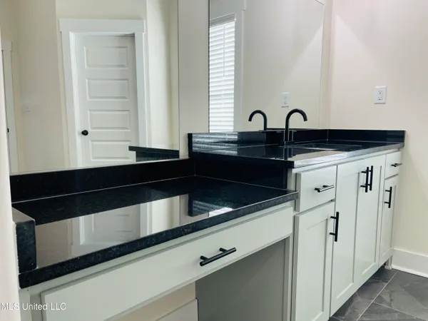 $409,900 | 663 Moore Loop, Byhalia, MS 38611