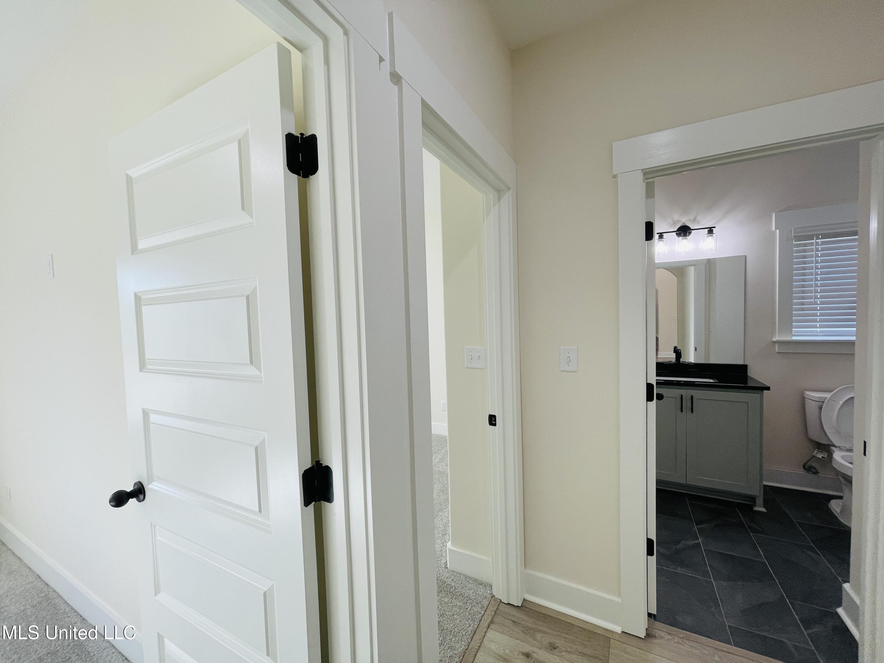 663 Moore Loop Byhalia, MS 38611 - Photo 30 of 55 IMG_4345