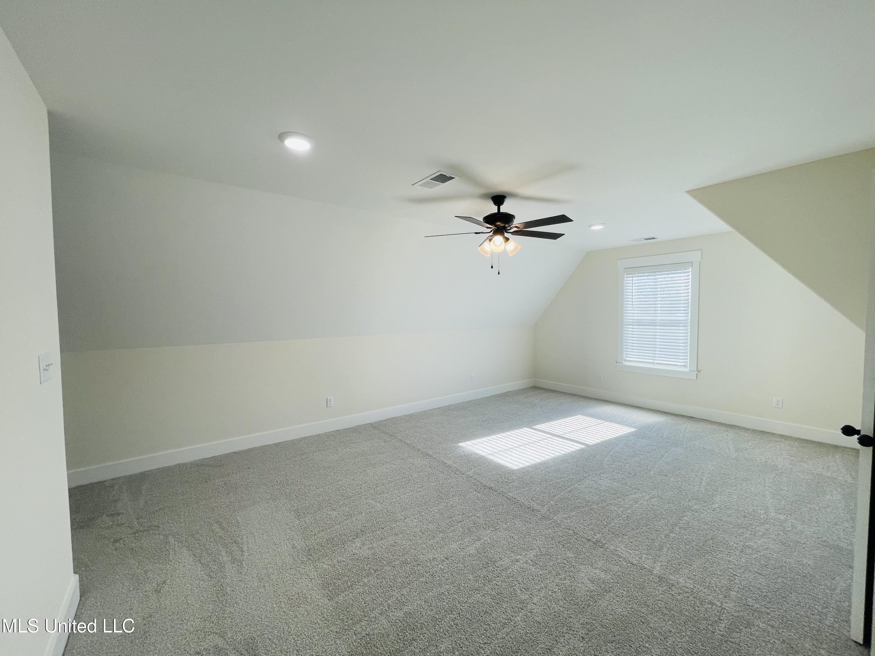 663 Moore Loop Byhalia, MS 38611 - Photo 37 of 55 IMG_4357