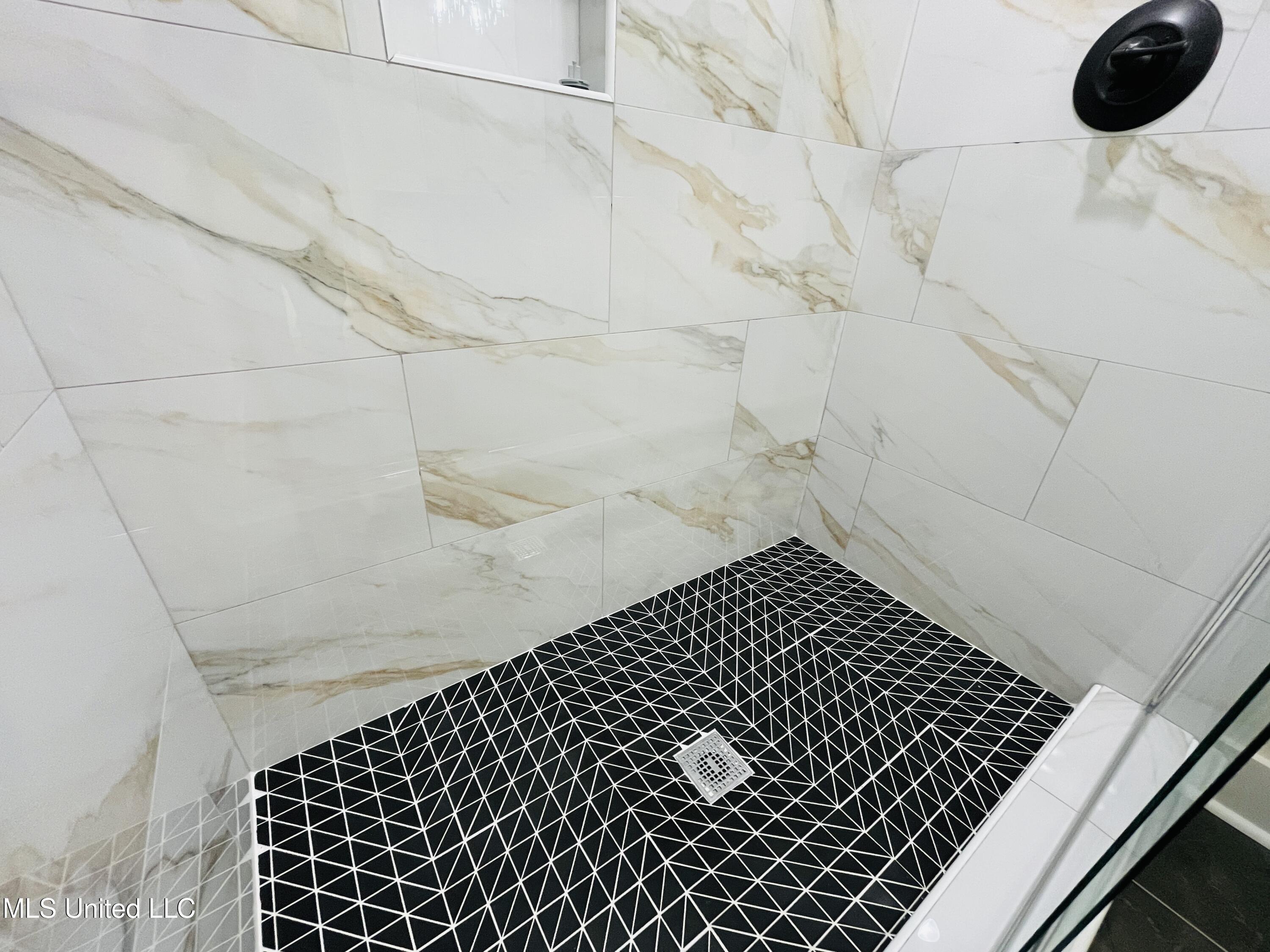 663 Moore Loop Byhalia, MS 38611 - Photo 39 of 55 IMG_4362