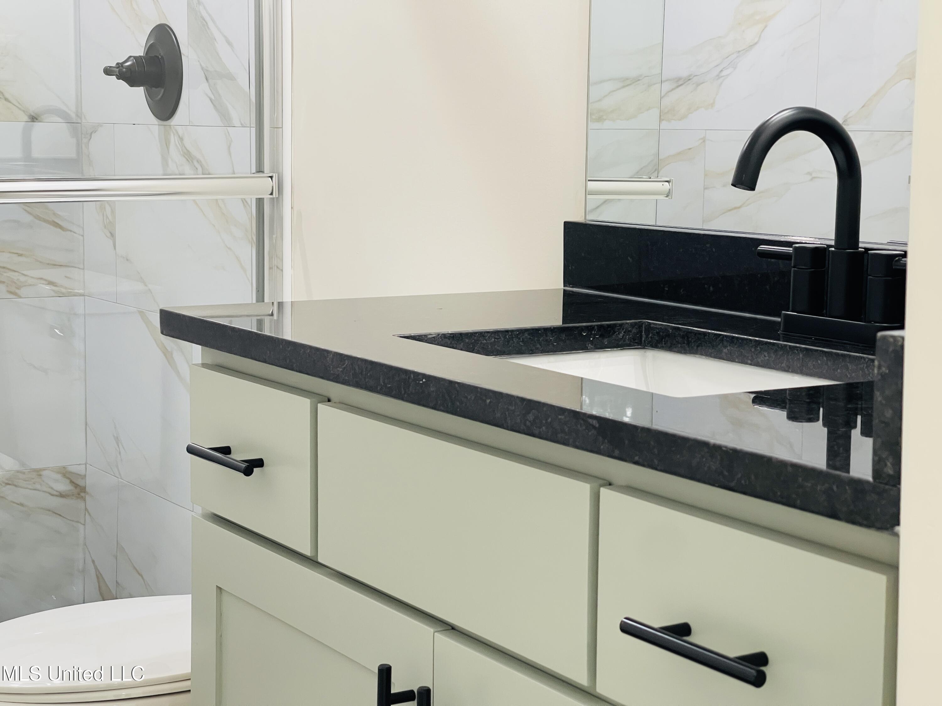 663 Moore Loop Byhalia, MS 38611 - Photo 40 of 55 IMG_4360