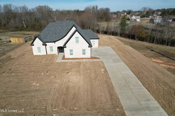 $409,900 | 663 Moore Loop, Byhalia, MS 38611