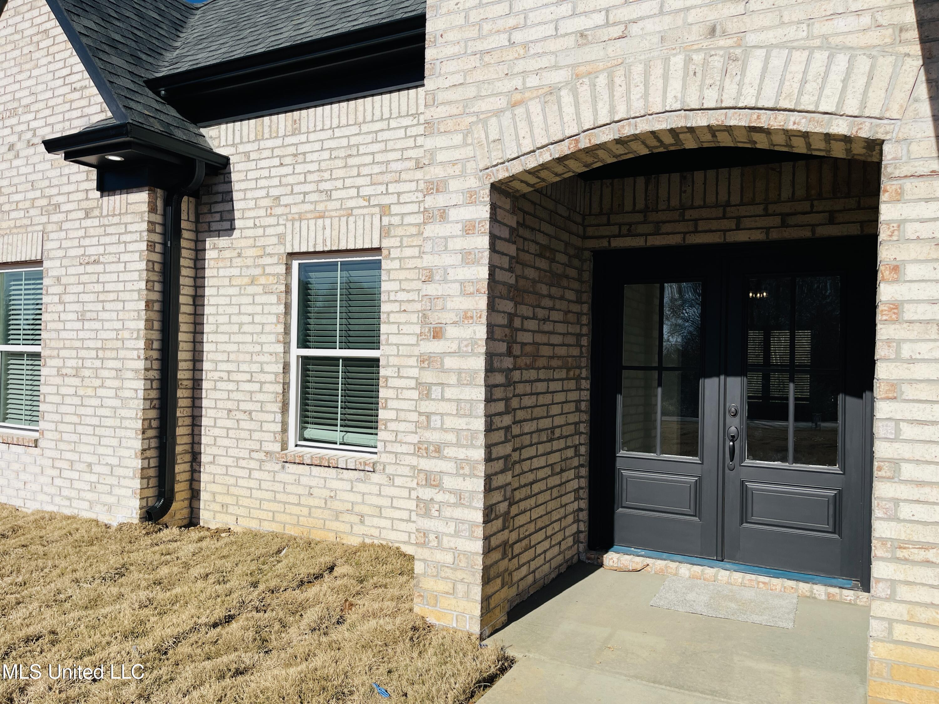 663 Moore Loop Byhalia, MS 38611 - Photo 8 of 55 IMG_4314