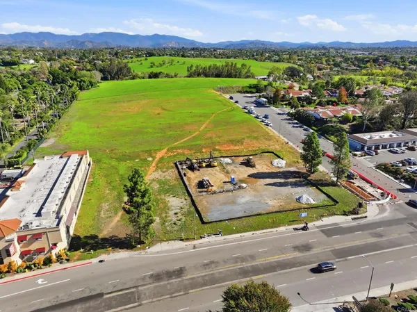 $4,000,000 | 1630 South Mission Road, Fallbrook, CA 92028
