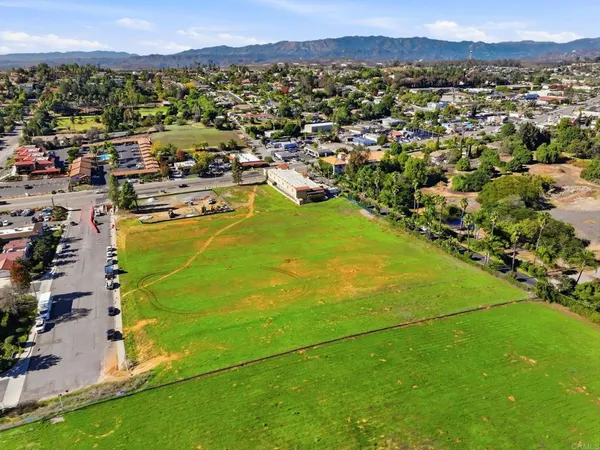 $4,000,000 | 1630 South Mission Road, Fallbrook, CA 92028