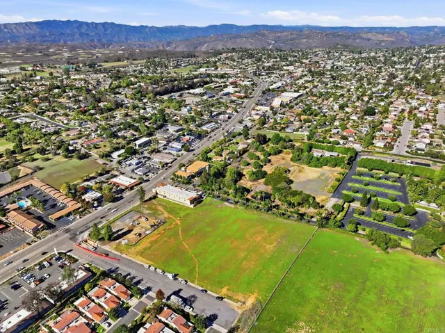 $4,000,000 | 1630 South Mission Road, Fallbrook, CA 92028