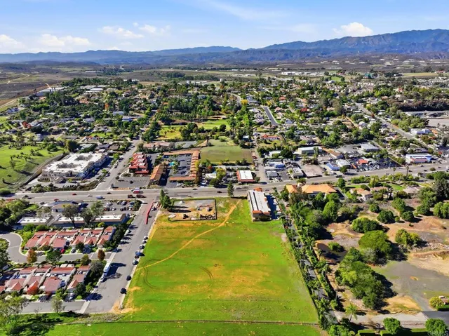 $4,000,000 | 1630 South Mission Road, Fallbrook, CA 92028