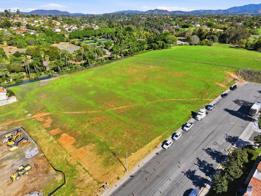 1630 South Mission Road Fallbrook, CA 92028 - Photo 29 of 34 a view of a city