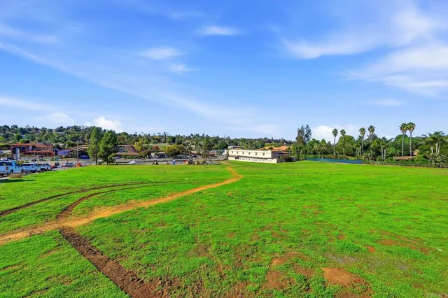 $4,000,000 | 1630 South Mission Road, Fallbrook, CA 92028