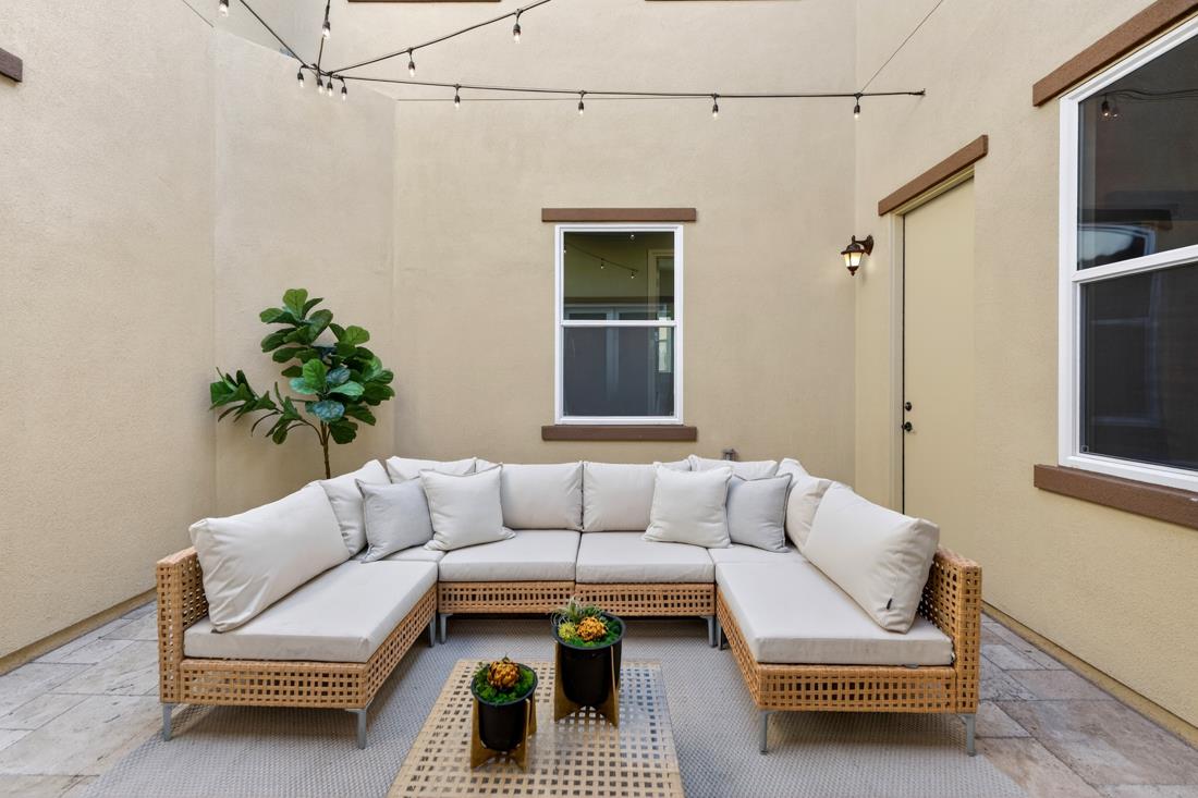 718 Timberpine Avenue Sunnyvale, CA 94086 - Photo 24 of 71 a living room with furniture
