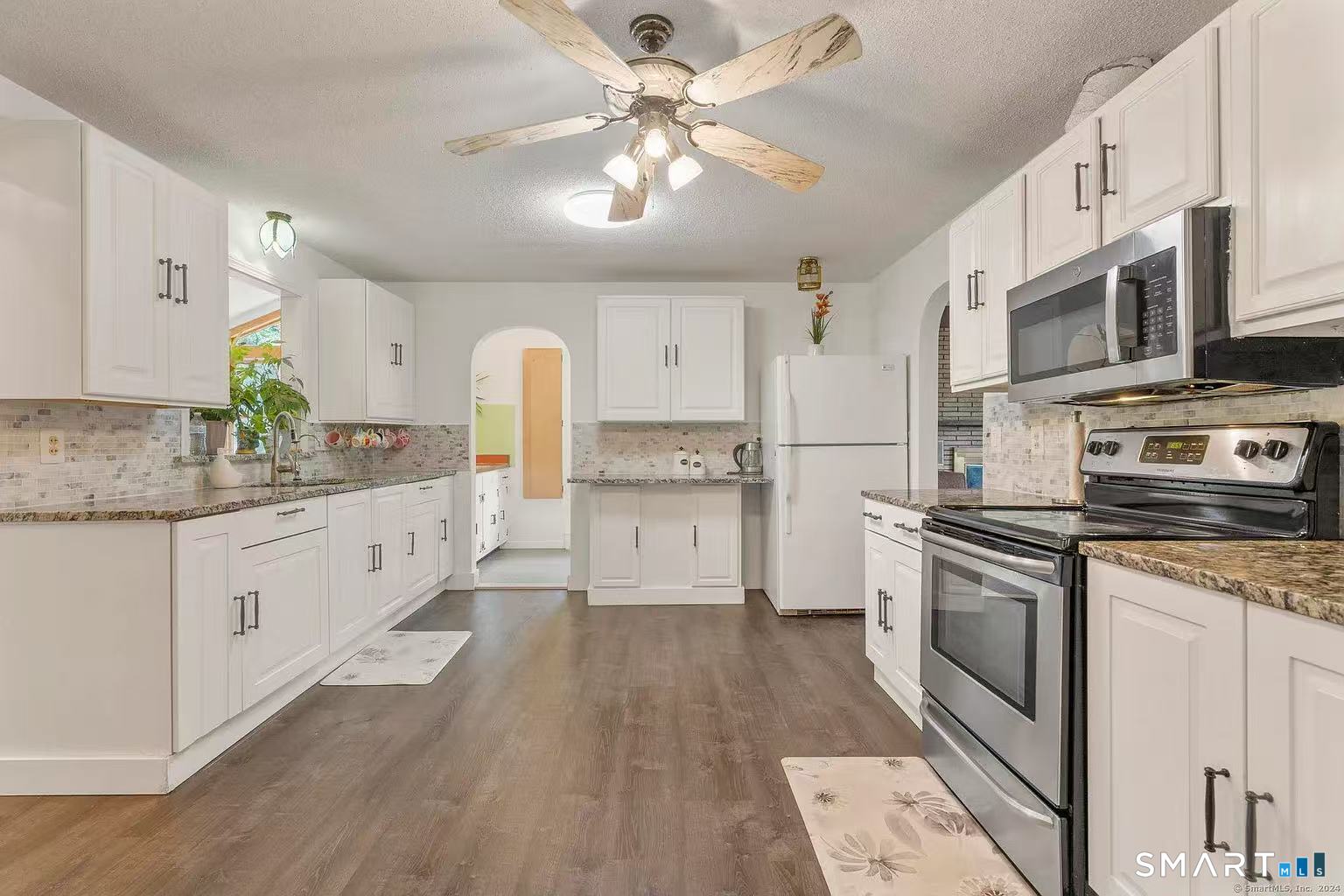 668 Ellington Road South Windsor, CT 06074 - Photo 2 of 13