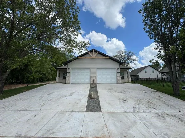 $1,850 | 1223 South Austin Street, Unit 1223, Sherman, TX 75090