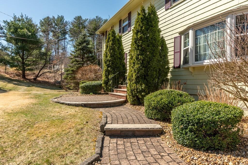 24 Woodland Road Georgetown, MA 01833 - Photo 4 of 42 Gallery Image 4