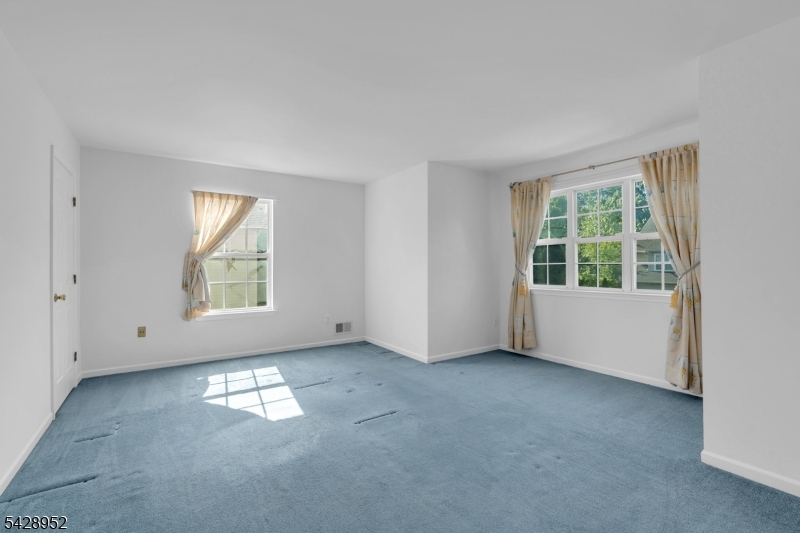 4 Leigh Road Hillsborough, NJ 08844 - Photo 27 of 50