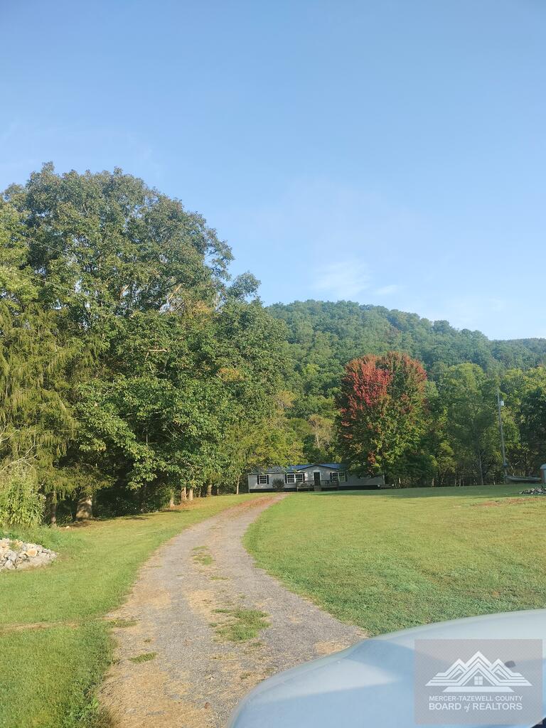 1588 Rocky Branch Road Princeton, WV 24740 - Photo 2 of 11 Gallery Image 2