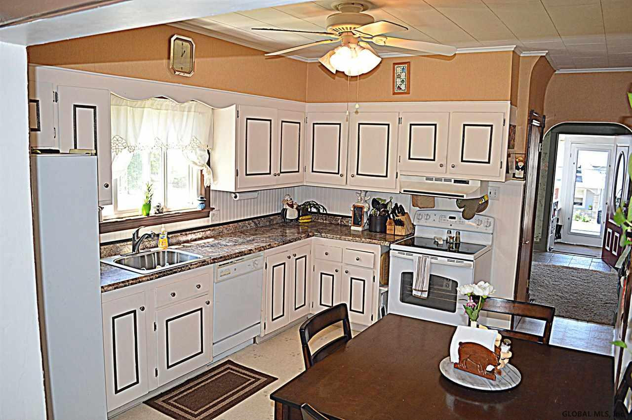 2734 Broadway Rotterdam, NY 12306 - Photo 6 of 31 Photo 6