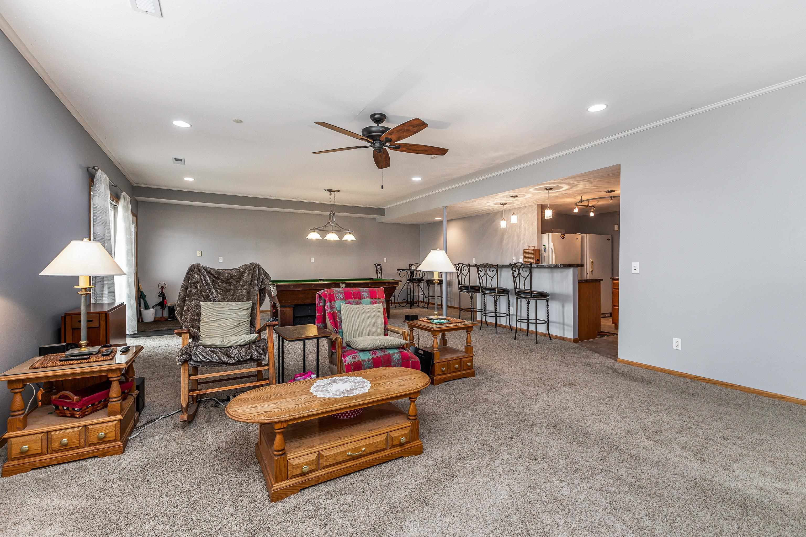 2101 Cheyenne Way Dubuque, IA 52002 - Photo 39 of 43 Gallery Image 39