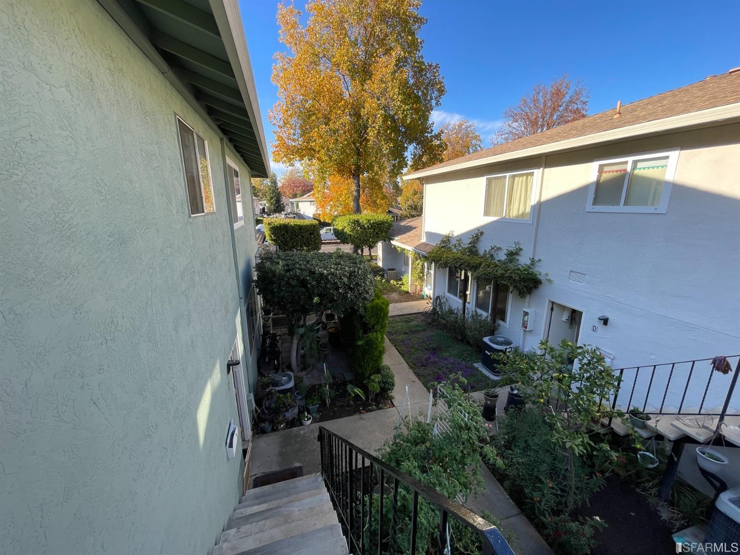 1493 Del Rio Circle, Unit D Concord, CA 94518 - Photo 3 of 23 a view of outdoor space and yard