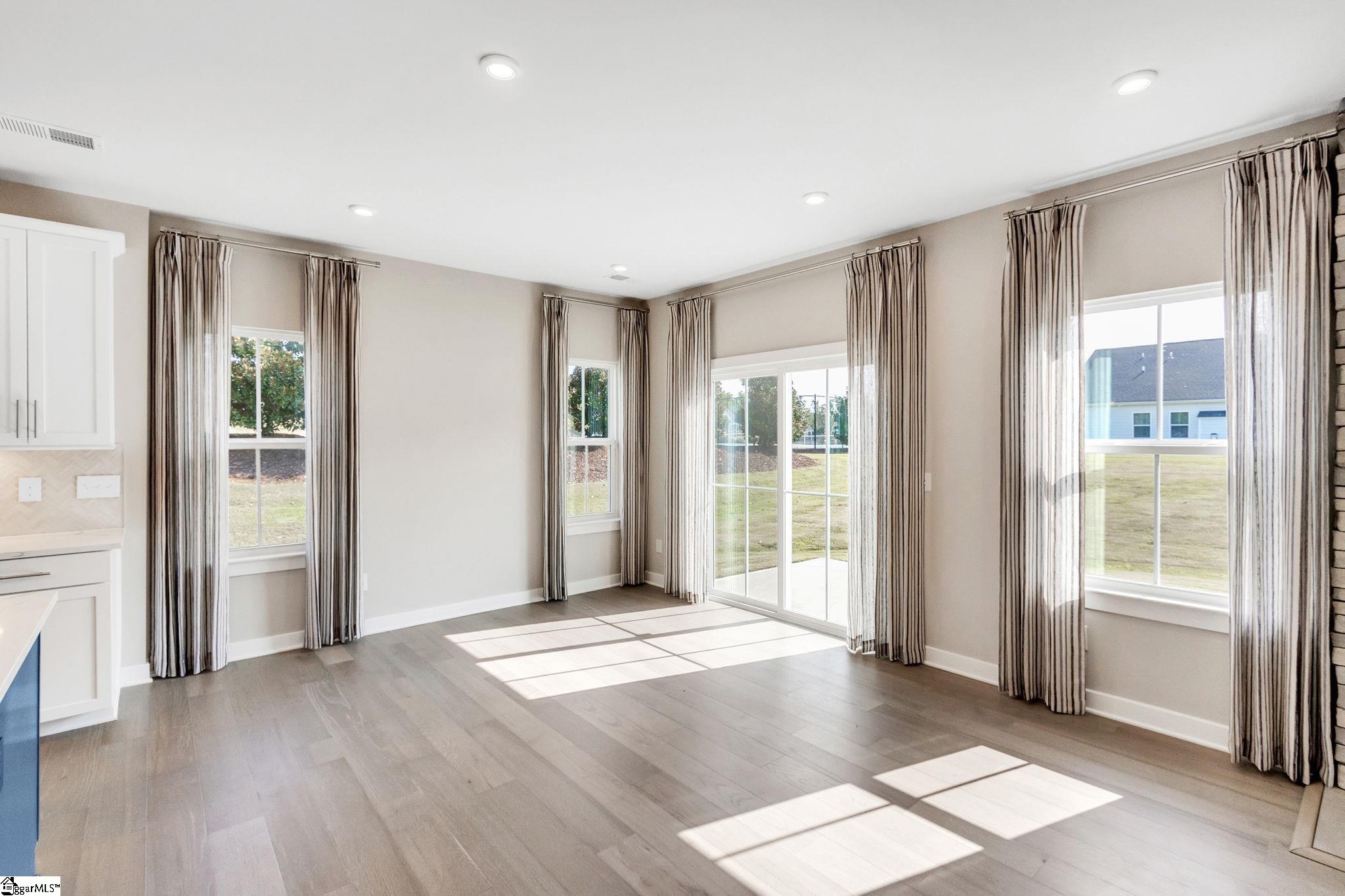 202 Blackfoot Road Greenville, SC 29607 - Photo 5 of 36 Gallery Image 5