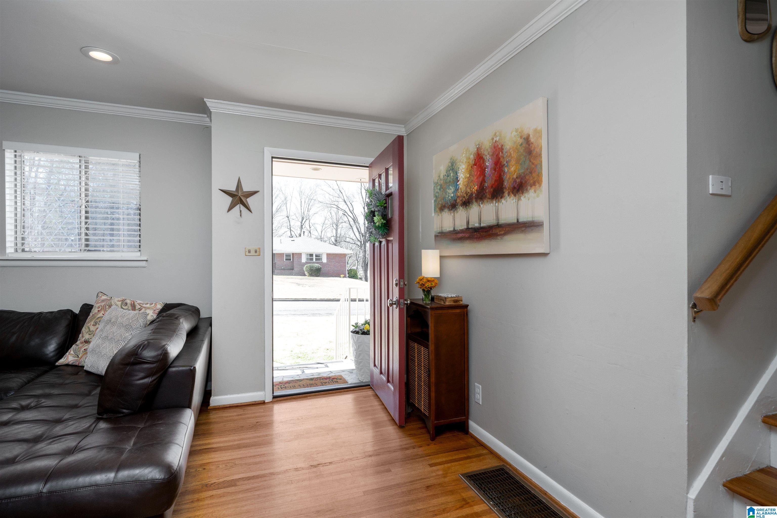 1305 Overwood Road Birmingham, AL 35222 - Photo 4 of 33